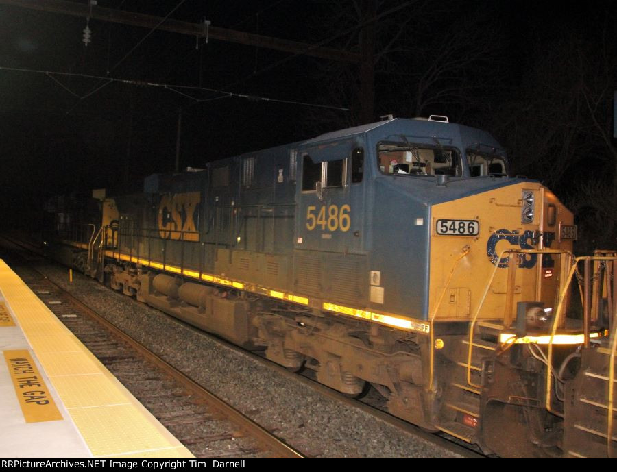 CSX 5486 on Q190